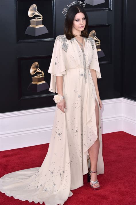 lana del rey grammy outfit.